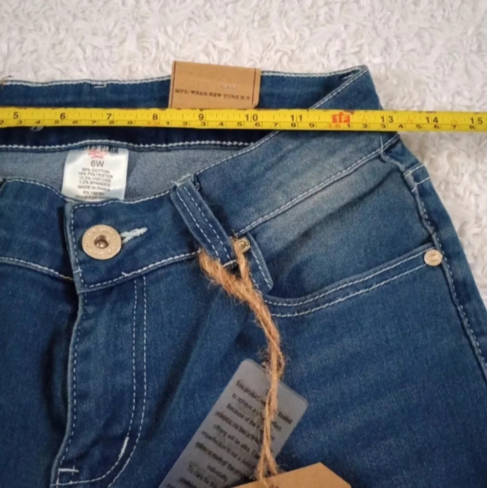 Jeans Denim Size 6W Skinny Fit Medium Wash Denim Jeans - Picture 5 of 10